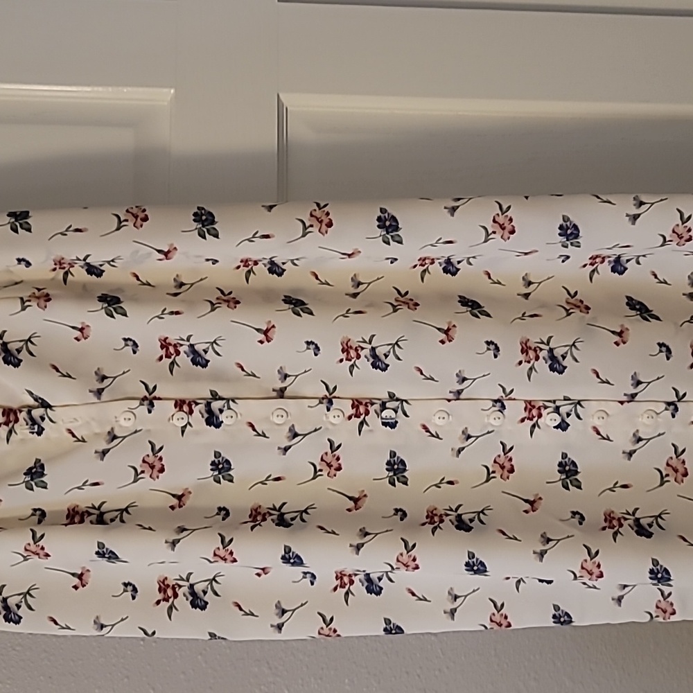 Long skirt,white with red and blue flowers